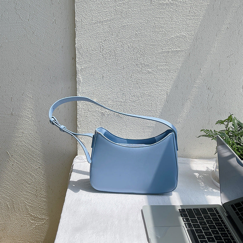 1061-New niche one shoulder handbag, fashionable and trendy small square bag