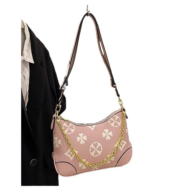 1065-Embossed chain horn bag for women 2025 new high appearance fashionable commuting small fragrance shoulder bag