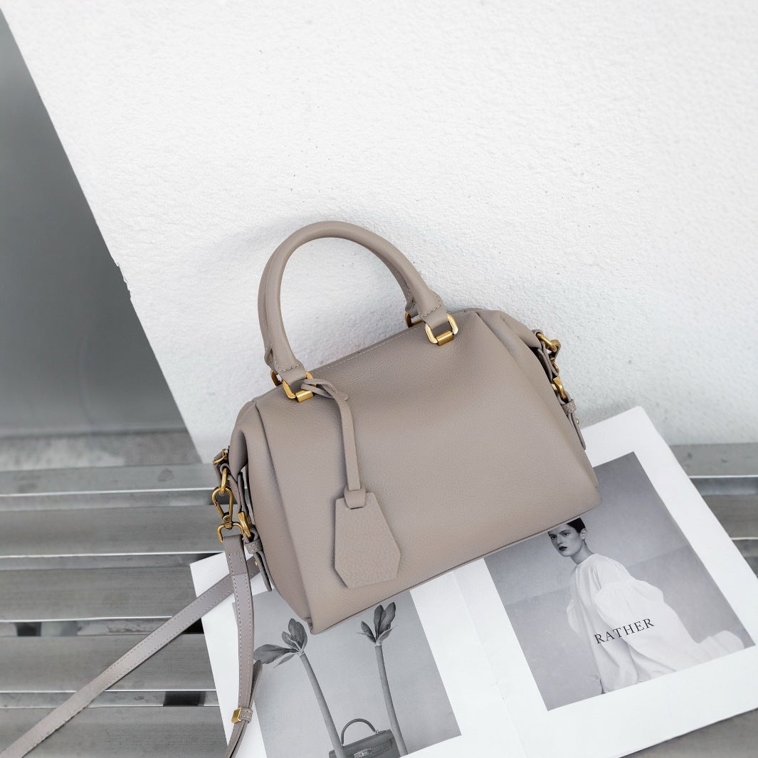 1062-Trendy European and American fashion single shoulder handbag for women