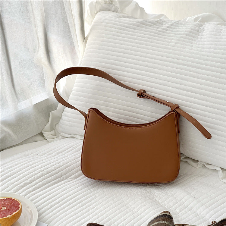 1061-New niche one shoulder handbag, fashionable and trendy small square bag