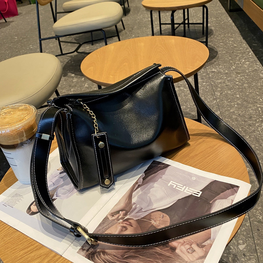 1082-Head layer cowhide pillow bag, women's commuting bag, retro shoulder bag, soft leather Maillard crossbody bag